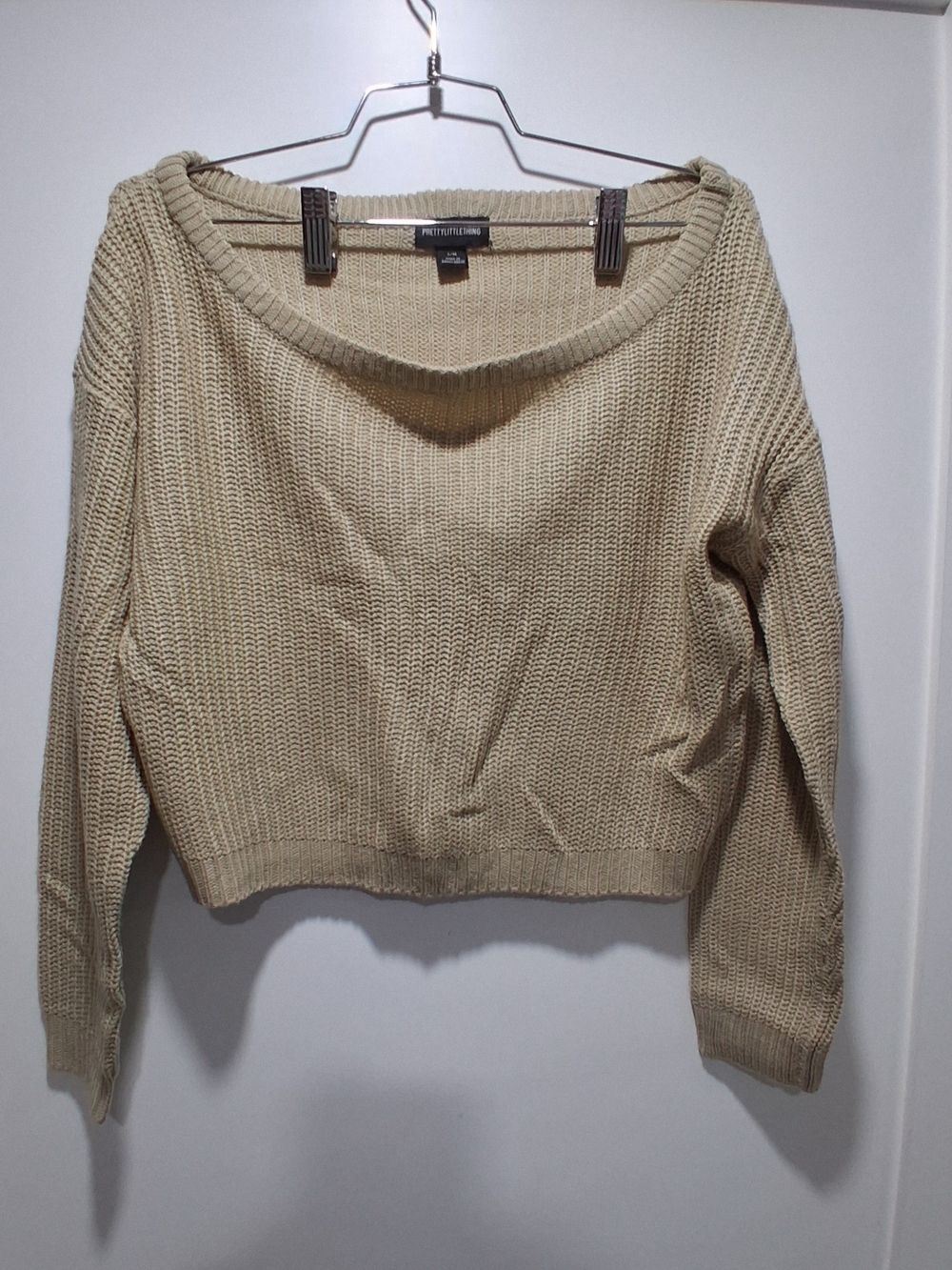PrettyLittleThing Beige Off-Shoulder Cropped Knit Sweater L